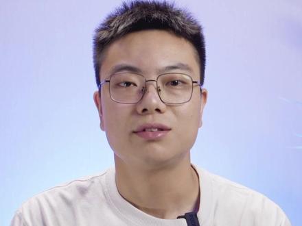 工具松下S5M2X,玩具索尼A7C2,大家如果要选的话那这是我对这两台机器的一个结论,首先说一下今年上半年新发布S5M2X,他是S5的迭代机型,兼顾着视频和照片。它直出的颜色不需要矫正就能够获得绝大部分人的青睐。也非常适合于做线上直播或者是短片的拍摄。其次原厂的L口镜头拥有者非常多的定焦组,且规格极其统一,是非常不错的选择。而索尼的A7C2是一台水桶机,同样也兼顾于视频和照片。其次它直出的颜色需要大量的后期矫正才能得到普通人能满意的效果,其次它的机身过于紧凑小巧,在部分环境下会高温过热。而S5M2系列有着主动机身散热系统,极端环境下依旧能稳定工作。S5M2系列的优点能让你把这个机器当做成一个生产力工具而不是玩具,其闲暇时期带出去创作也是十分的便捷.这就是我对这两台机器的看点,大家的选的想必心里已经有答案了。
#松下S5M2x
#索尼a7c2
#索尼相机
#松下相机 #摄影