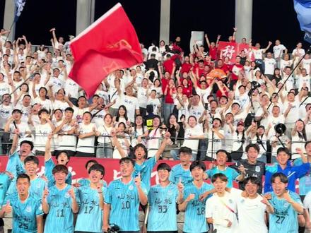 仙桃拿下“楚超”首分,孝感 0:0 仙桃 连续三个客场作战,让仙桃队球员和教练们承受了巨大的压力。成功顶住压力,拿下首分。#仙桃队 #楚超 #为自己家乡足球加油