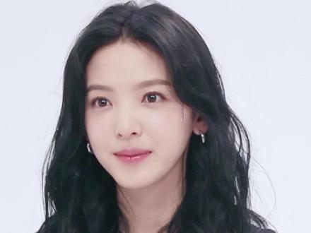 #dou说新年愿望 #章若楠 最不满意自己哪个身体部位?原来女明星也有胳膊粗的烦恼呀~