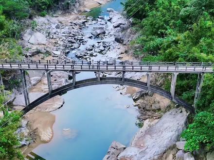 信宜云丽冰臼,留存了几百万年的地理奇观。