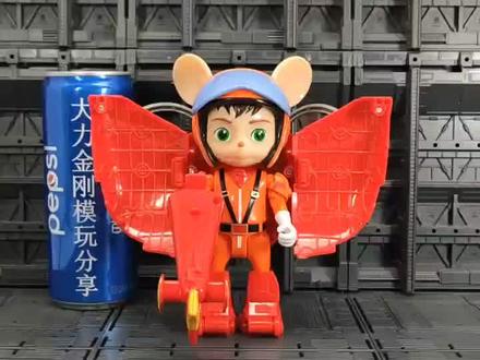 庄臣变形舒克和贝塔之舒克,变形为双旋翼直升机。#变形金刚 #模玩 #舒克贝塔 #玩具 #益智 #怀旧