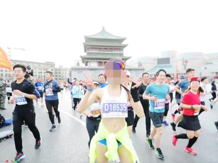 套牌或是替跑,都是一种不负责任的行为,不要打着热爱的旗号,以跑步为名污染跑道#马拉松#跑步#西安马拉松套牌