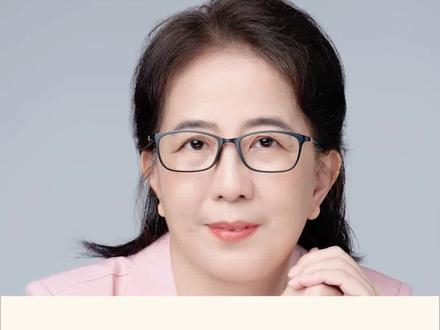 好的童年治愈一生,不好的童年一生治愈,学会跟自己和解,治愈自己#李茜 #心理学 #两性 #个人成长 #情感 #爱自己 #女性成长 @DOU+小助手