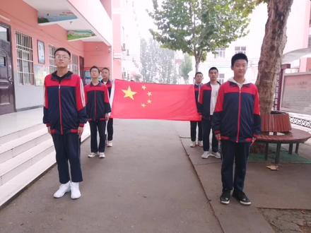 升旗手每周一换怎么办,简单几个步骤教会。