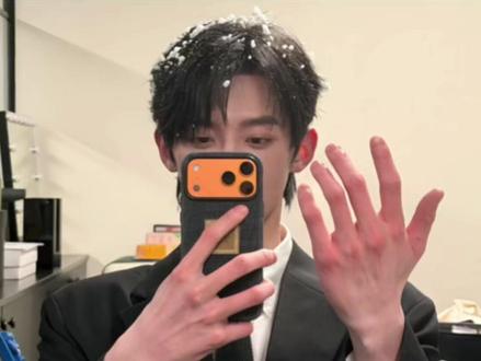 其实私下就是如此的帅#赖伟明 #庄序 #骄阳似火 #天才女友沈负暄