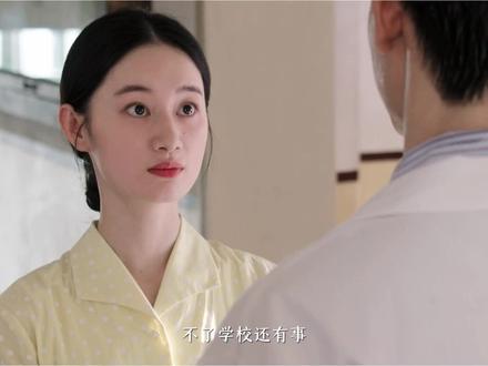 瞿桦看到方穆静穿了很亮的衣服看呆了,方穆静直言以前害怕别人说,不敢穿的衣服现在不怕了,方穆静走后瞿桦暗爽#郭晓婷 #王天辰