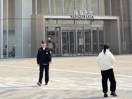 瑶海天地从试营业到目前人气一直居高不下,隔壁的小宝小东将如何应对?#瑶海天地 #找店转店 #餐饮创业 #真实生活分享计划 #真实生活分享官