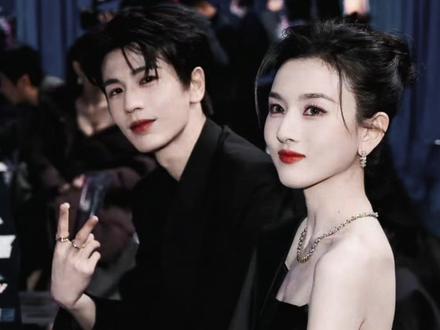 快来人赶紧递本子啊现偶古偶全都硬约! #张凌赫 #宋祖儿 #微博之夜 #颜值 #cp