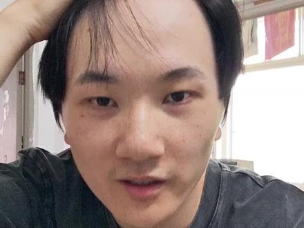 记录一下第一次染头发#染发 #记录生活 #情侣vlog #忆丝芸染发剂