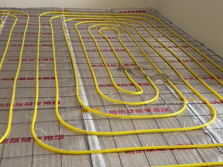 农村自建房铺地暖到底暖不暖和?小马哥决定用空气能取暖,你们有没有什么好的牌子推荐#地暖 #我的装修日记