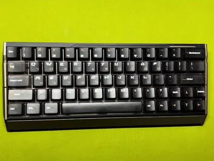 ST63磁轴键盘简单介绍!后面还会出双灯位的新品,在后续驱动不断完善的情况下,这款键盘还是一个挺不错的选择, 如果之前被ET65伤过心的人,那就好好慎重选择!
#st63 #ev63 #磁轴键盘推荐 #游戏外设 #客制化键盘