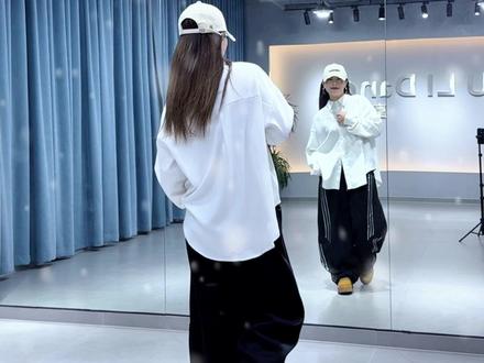 《你是我心中的痛》久违的#曳步舞 好听入心的一支舞你喜欢吗🥰#热门 @抖音小助手