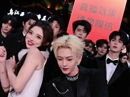 今日CP浦睿,好会!全场高甜!@浦睿pray(龙浩天舞台黄毛版) #龙浩天 #龙浩天团队 #龙浩天大舞台 #酉阳