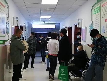 体检胸部CT发现肺大疱,可以治好吗?#肺大疱 #肺大疱手术 #肺大疱破裂 #气胸 #气胸患者 #自发性气胸