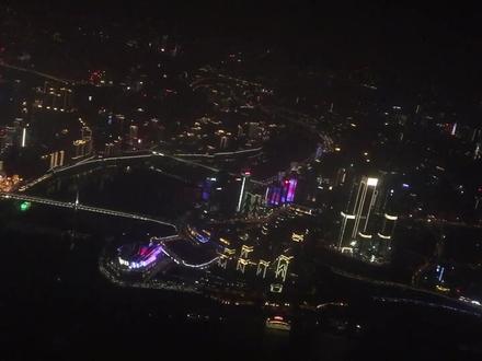 可以发长视频了,应大家要求把功勋机长那段机长广播的中文版完整分享出来