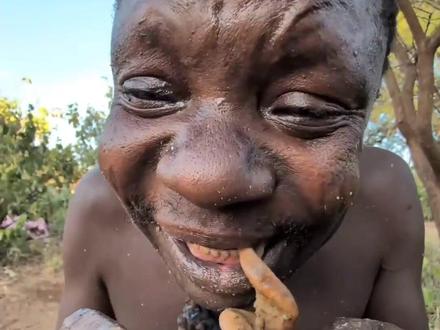 一锅属于哈扎比部落的奢华盛宴 #原始部落 #非洲生活