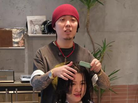 从不让短发成为统一选项,而是把顾客的每一份想法都融进设计里✨
#长春发型师大欣 #长春美发店推荐 #长春发型师推荐 #大欣不大 #短发