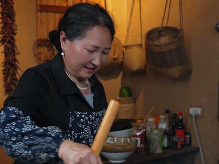 儿时最馋的下饭菜,农家柴火焙小鱼太香了 #香辣刁子鱼 #家常菜 #下饭菜 #乡村味道 #江西小炒