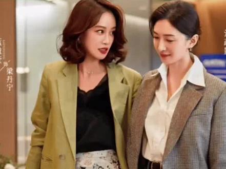 #热门 #女演员 #明星整容 #娱乐八卦 #娱乐圈的那些事儿 江疏影与蓝盈莹,两人的脸美的不是一个台阶!