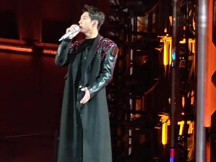 外套一脱好身材健硕好MAN#黄景瑜#玫瑰穷贼#黄景瑜跨年#湖南卫视跨年晚会