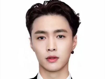 不愧是张PD,算得上是妥妥的黄金比例脸了吧?#张艺兴 #fyp #p图 #黄金比例脸