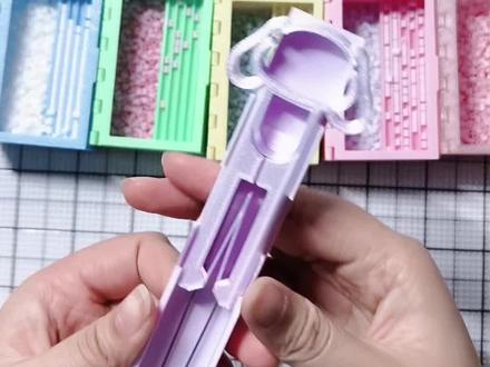 来拼个玉桂狗摇摇马吧~
图纸来源:蛋炒饭饭
#拼豆 #做手工我是认真的 #拼豆豆 #鸭鸭拼豆