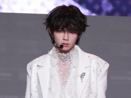 王橹杰,一款将爱你老已贯彻到底的神#橹穆 #四嫂一 #杰丞 #厂一夫 #271199