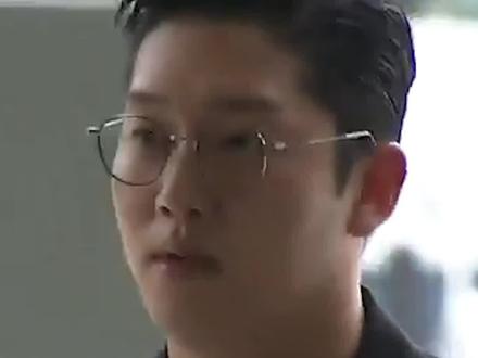 韩国女歌手具荷拉前男友终审获刑1年:曾施暴还拿不雅视频威胁。