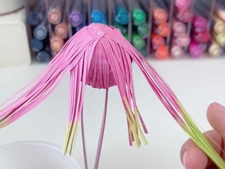 ✨手搓蜜璃假发✨一张纸搞定 有教程哦 下期想看谁😘告诉我吧#手工diy作品大赏 #手工整活大赛开赛啦 #抖音精选app #鬼灭之刃 #甘露寺蜜璃