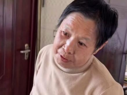 让赖哥说的大婶就怕 义田给自己儿子的耳朵剪掉了#卢比故事会 @赖卢比!👃