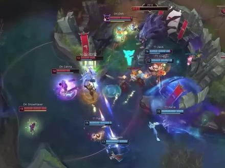 T1团战美如画,大龙处击碎DK. #小样的电竞日记 #电子竞技 #T1 @DOU+小助手 #t1