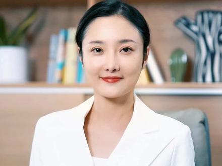信用卡额度低怎么办?跟着卡卡老师来学习提升额度的小技巧。不过不要为了尽快提升额度而过度消费哦!#卡卡小百科