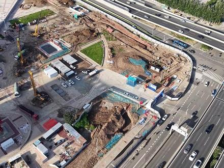 昭乌达路与南二环互通立交燃气管网施工,部分道路封闭#城市建设 #交通 #美丽城市 #城市 #出行安全