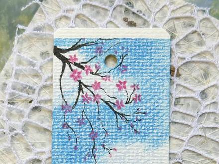 救命这种小清新彩铅画也太绝了吧!蓝天白云配小粉花,简单又治愈 全程详细讲解绘画步骤,画完还能当做书签~快跟樱桃老师一起画画吧,记得打卡交作业呀!
#画画过程分享 #画画教程 #画画 #跟着抖音学画画 #彩铅画