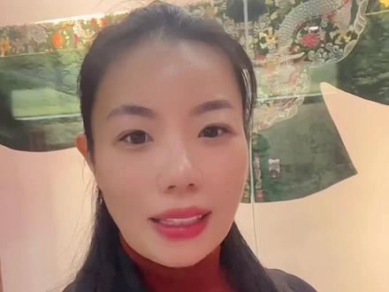 小薇说云锦《大明富婆王喜姐朴实无华的吉服》
#人类非物质文化遗产 #传统文化 #传统文化时光瓶 #古风 #传统服饰 #国粹 #汉服 #奢侈品 #涨知识