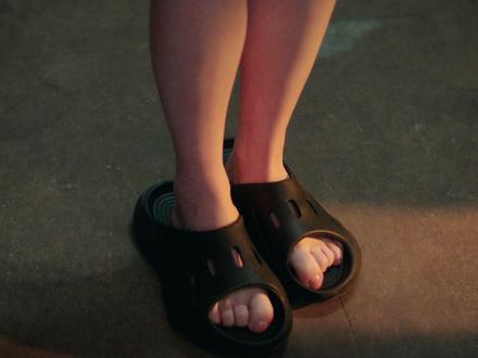 《双轨》:伪骨科拉扯 + 跨国悬疑,这部剧把甜虐焊死在剧情里 #双轨禁忌拉扯又野又甜 #双轨