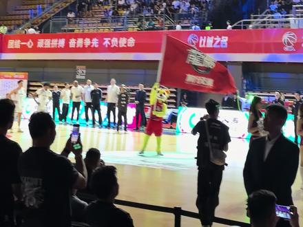 广州龙狮 出场仪式,男儿当自强#来看cba #中国男子篮球职业联赛 #广东篮球文化 #中国篮球赛事