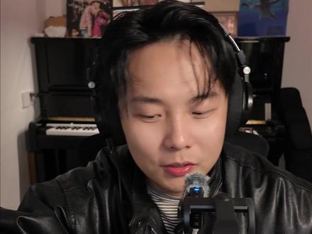 更到你们看腻为止!《西西里》暗黑系说唱的上乘之作! 这首的质感真的很好,配器很舒服,旋律不一定特别惊艳,但是和声(和弦)加了很多分,综合听感极佳!#周杰伦