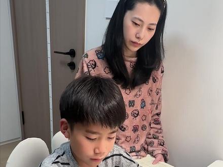 我英语不行但是不妨碍我教他啊~#豆包 #小学生 #小学生作业