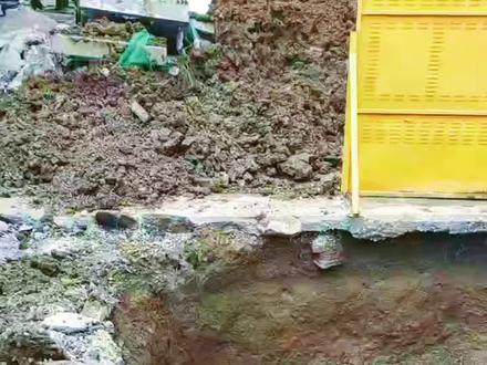 徐州莲花小区,古墓挖掘中😁