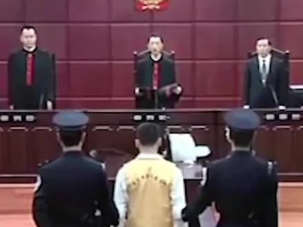 云南大学高材生马加爵:一柄石工锤3天锤杀4人,警方悬赏20万 #真实案件