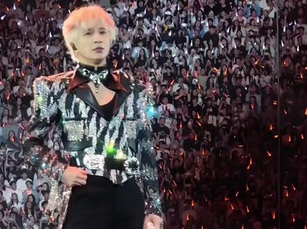 爆了!万兽之王巡演神级舞台,真假反转直接封神#薛之谦 #演唱会 #粉丝 #AI#神级现场