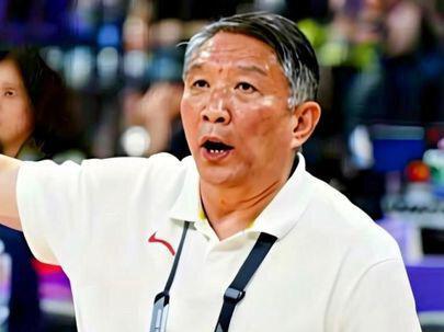 中国女篮赢球:难掩宫鲁鸣执教争议!用人不当战术过时调度出昏招 中国女篮大胜马里却遭狠批!宫鲁鸣用人昏招频出,三大隐患藏不住了!赢球也难掩执教争议!宫鲁鸣弃用得分王刘禹彤,选人眼光遭全网质疑!13分险胜暴露致命短板!中国女篮外线哑火,宫鲁鸣战术体系被指落后!宫鲁鸣拿正式比赛练新人?张曼曼挂零仍首发,球迷怒斥:拿国运开玩笑。#中国女篮 #女篮世预赛 #中国女篮vs比利时 #宫鲁鸣 #女篮加油