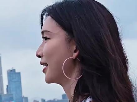 52岁林志玲马拉松现身:瘦到头身失衡,少女感执念让人唏嘘!#林志玲 #马拉松