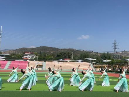 《雨涧春行图》#古典舞 #校园活动