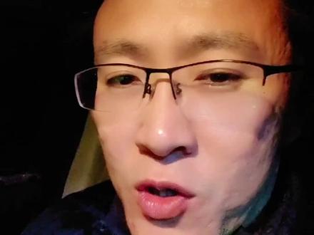 幻方量化梁文峰。
#热点 #抖音推广 #股票 #股市 #量化交易