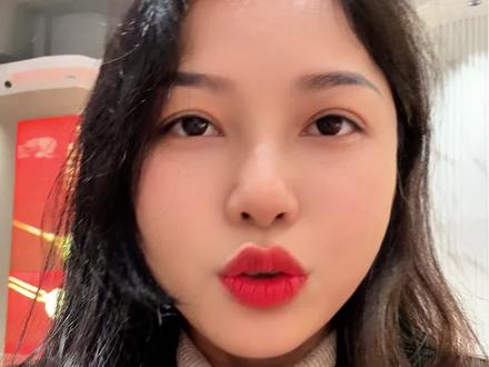 伊朗货币崩盘,终于理解什么叫乱世黄金了,伊朗币一夜之间沦为废纸#伊朗 #伊朗币 #黄金 #贬值#宾亿珠宝