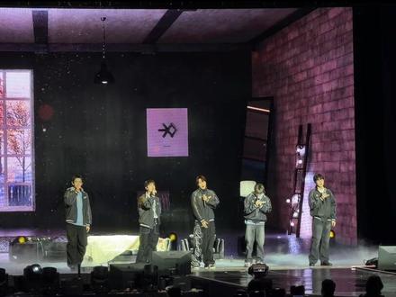 EXO先行曲是抒情!!我们有救了!!哥几个都在家了!!!
#exo回归 #exo