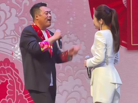 玉芬啊玉芬你让彪哥好伤心,你狠狠的把我撂 倒撂倒在红尘,其实彪哥的车里就想拉你一人,带你吹着风啊风看看云啊云#东北小调