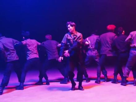 被嘲笑是公司最失败男团,不料一首歌直接逆天改命! #EXO #回归 #娱乐圈 #男团